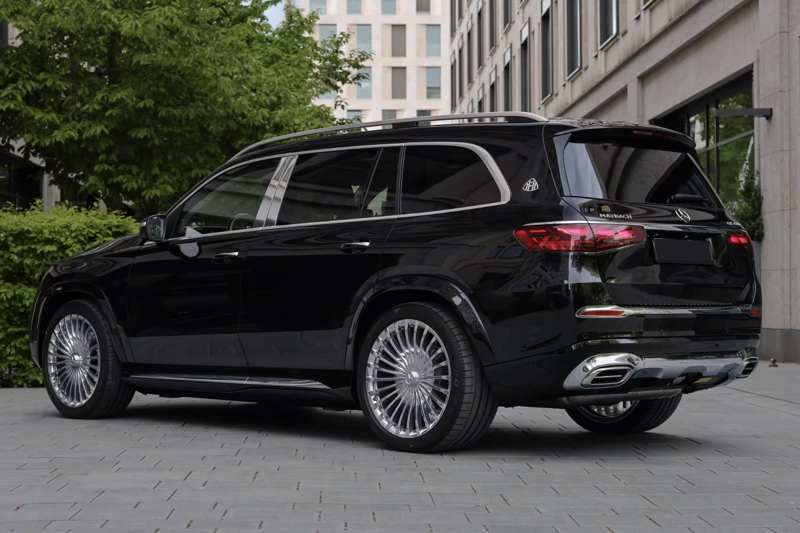 Аренда Mercedes с водителем в Миснке