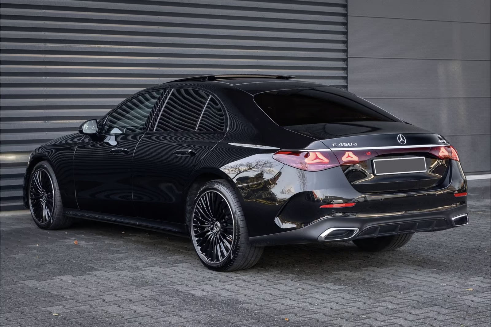 Аренда Mercedes E‑Class с водителем в Минске