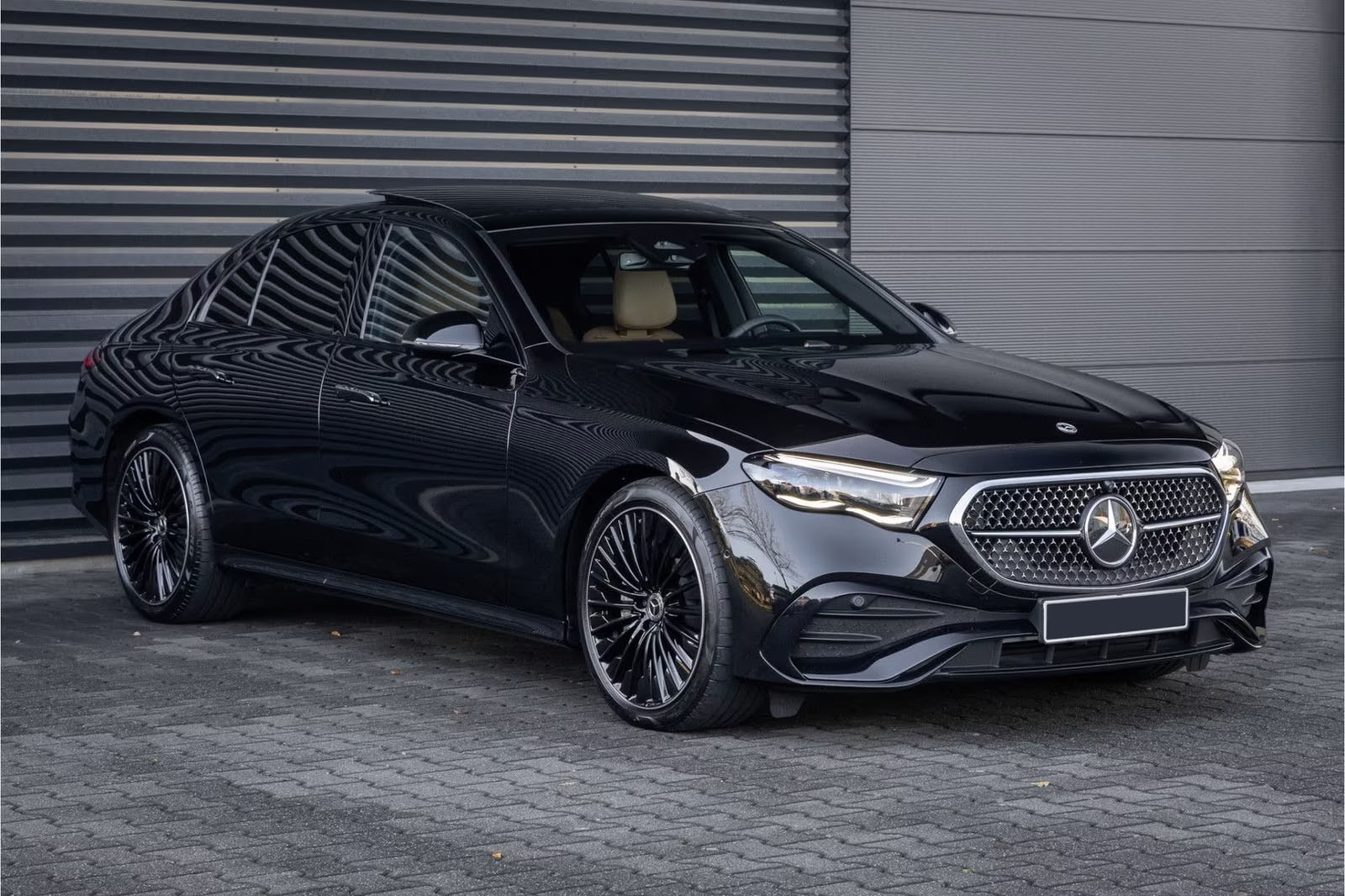 Аренда Mercedes E‑Class с водителем в Минске