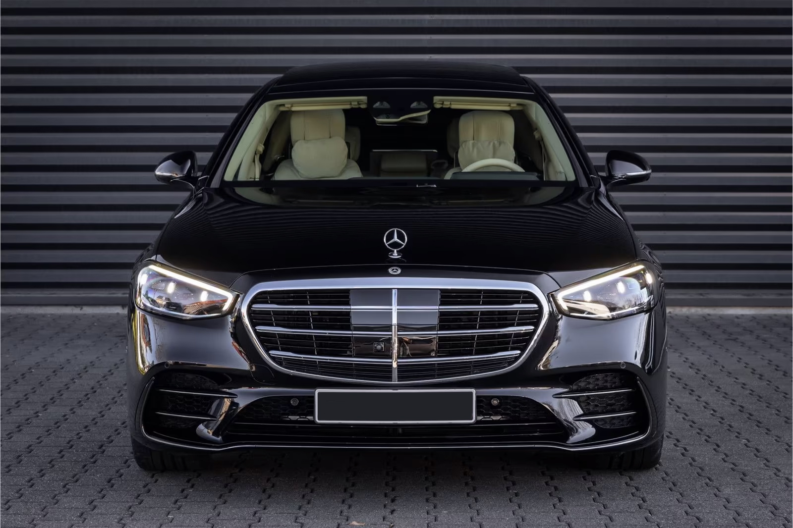 Аренда Мерседес S-class с водителем в Минске