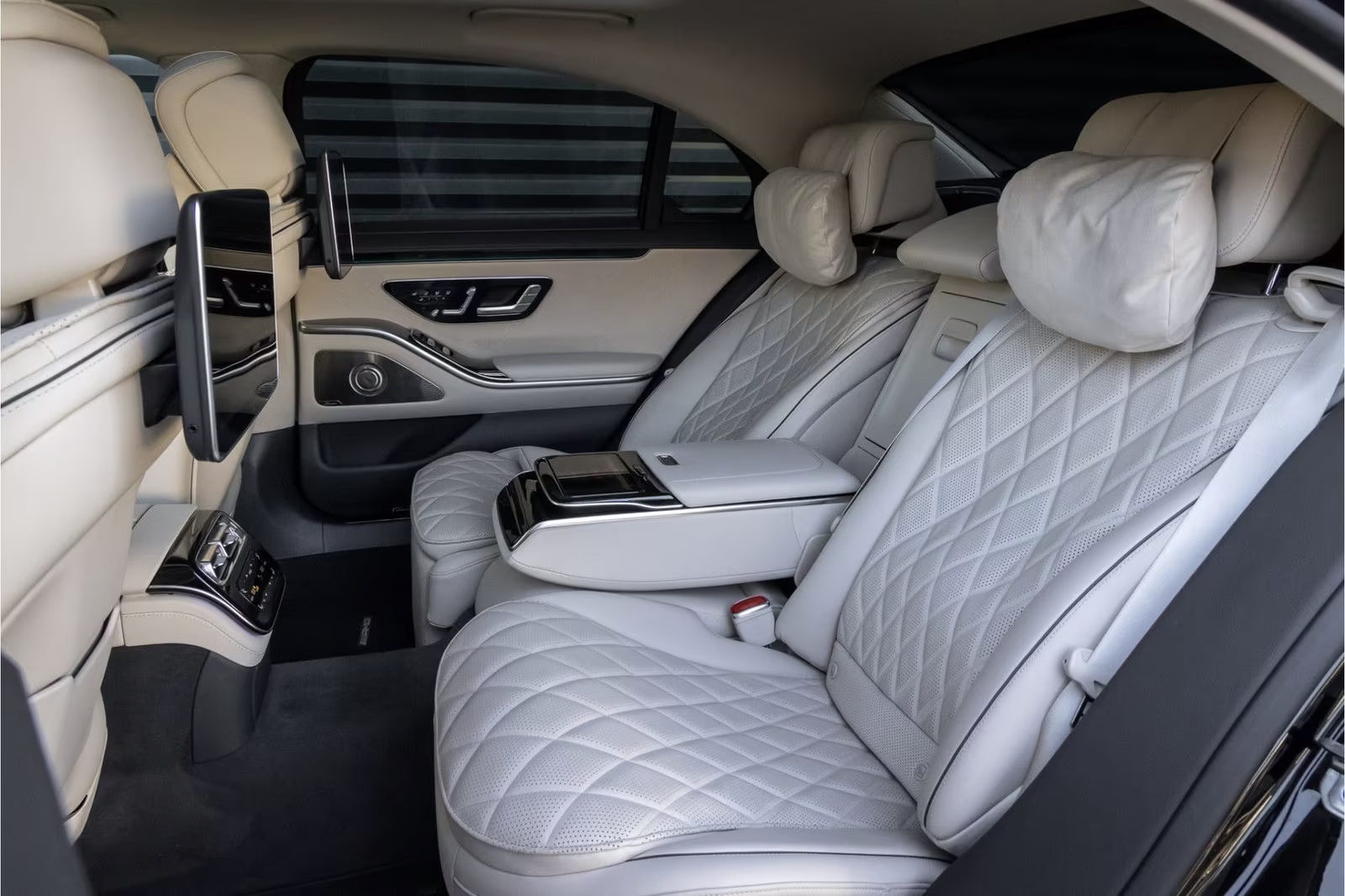 Mercedes-Benz S-class с водителем в Минске