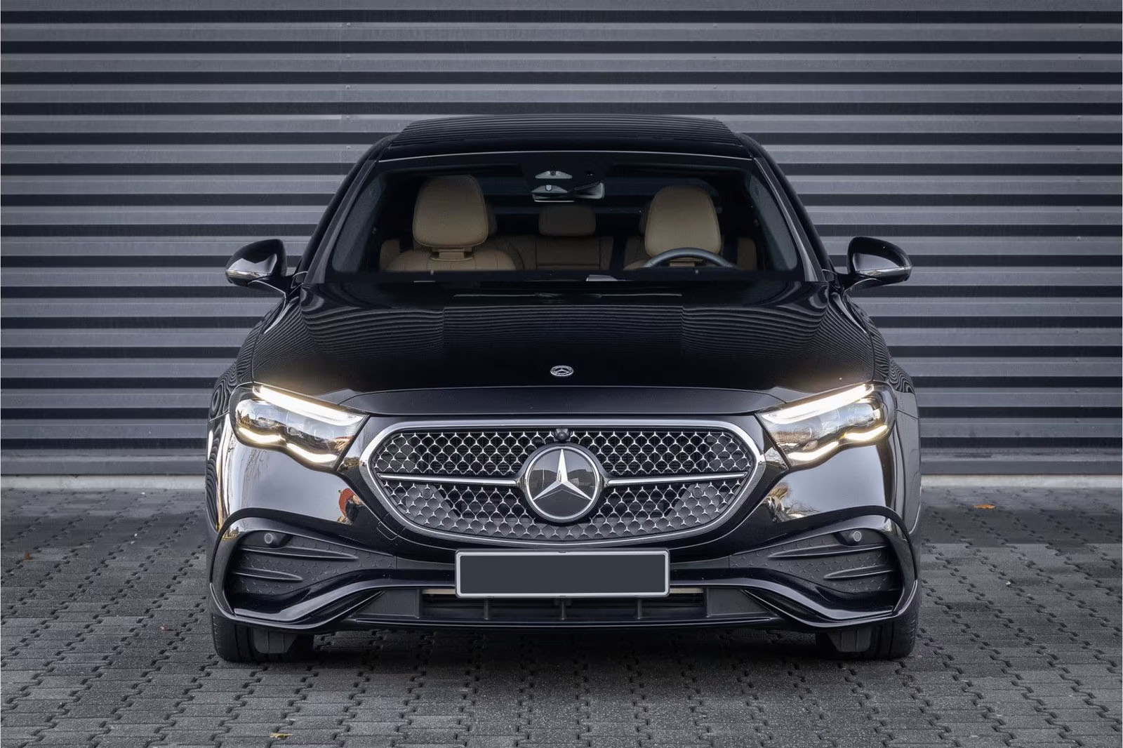 Аренда Mercedes E‑Class с водителем в Минске